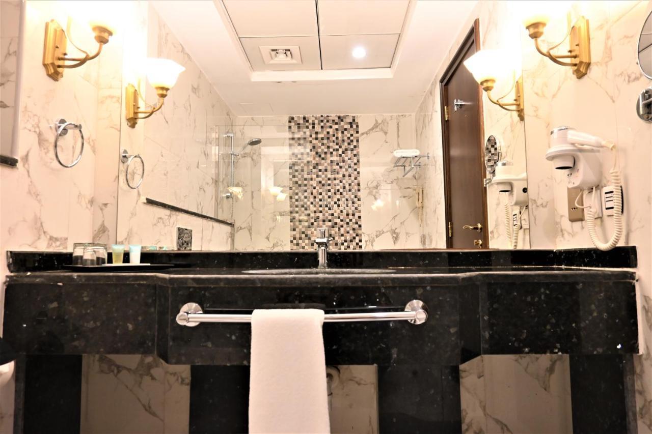 Crystal Plaza Al Majaz Hotel Sharjah Eksteriør billede