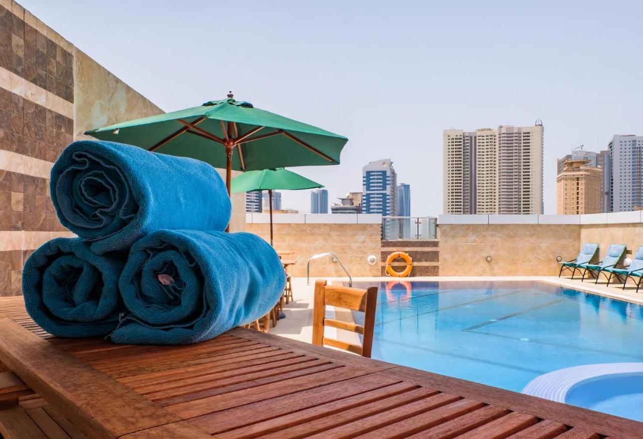 Crystal Plaza Al Majaz Hotel Sharjah Eksteriør billede