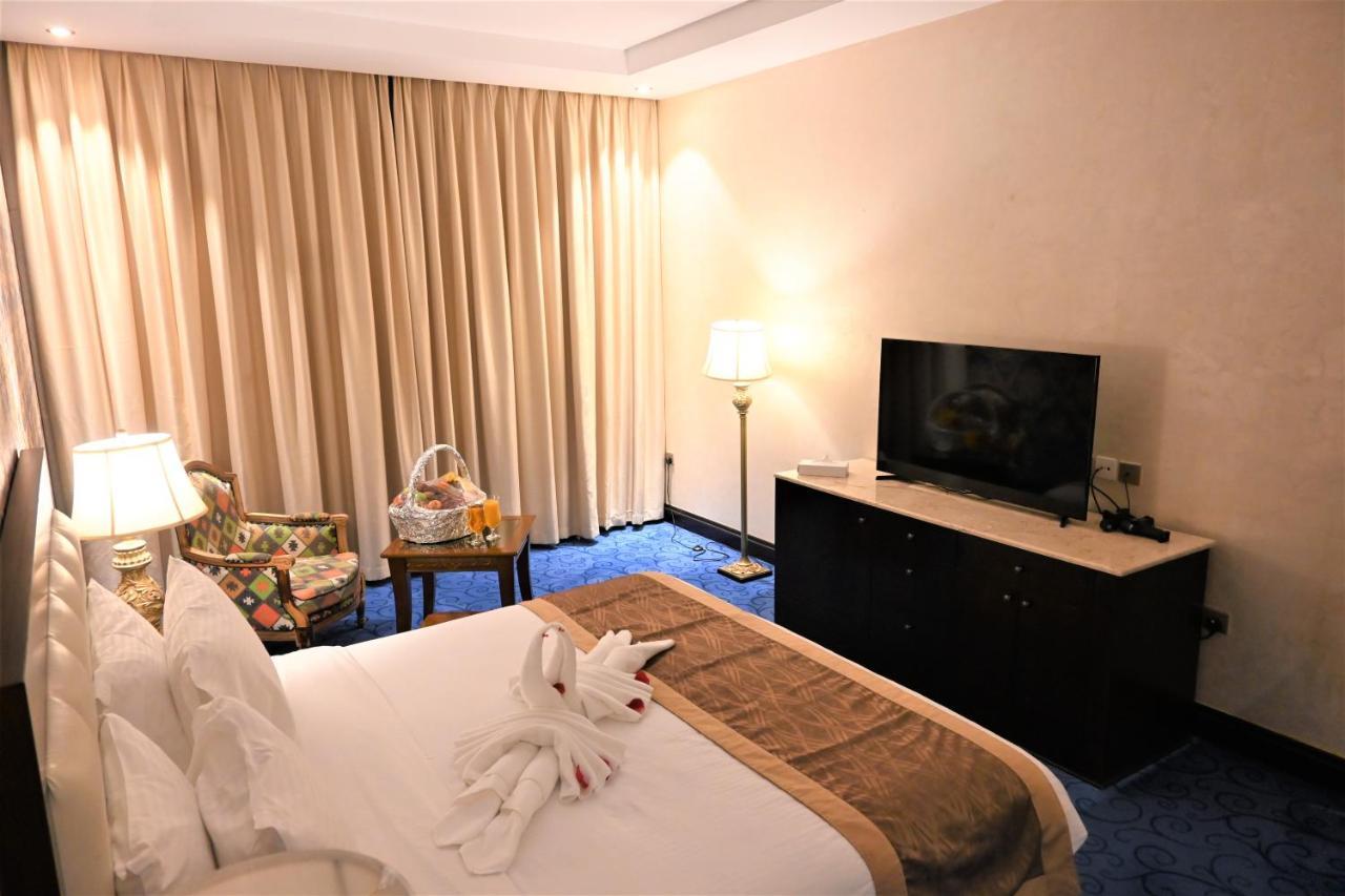 Crystal Plaza Al Majaz Hotel Sharjah Eksteriør billede
